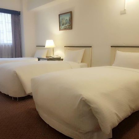 Onetel - Ximen Hotel Zhonghe  Exterior photo