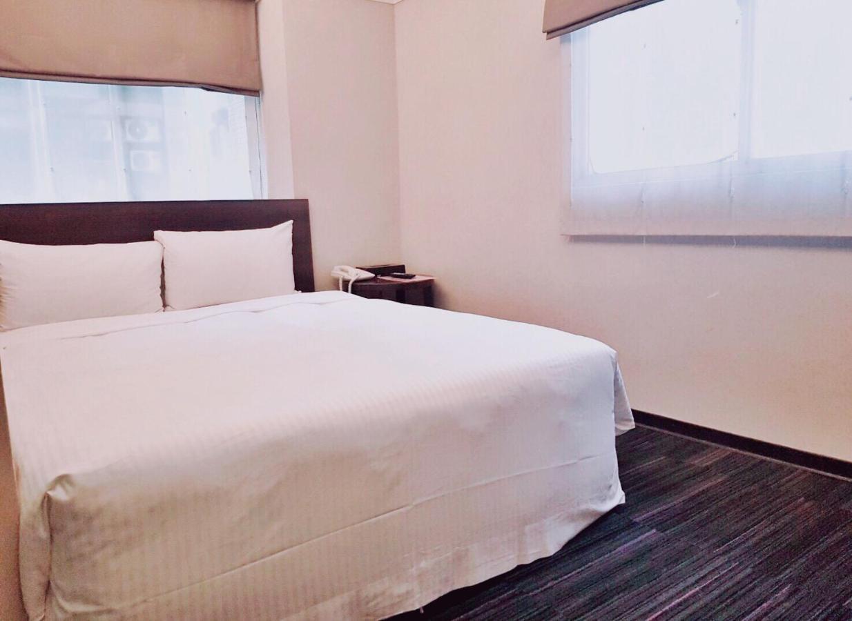 Onetel - Ximen Hotel Zhonghe  Exterior photo