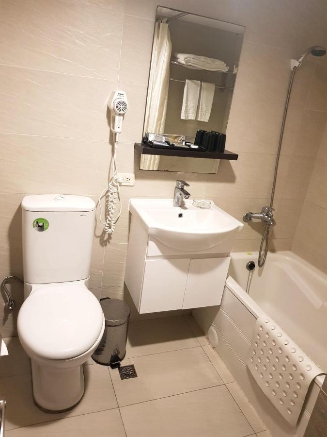 Onetel - Ximen Hotel Zhonghe  Exterior photo
