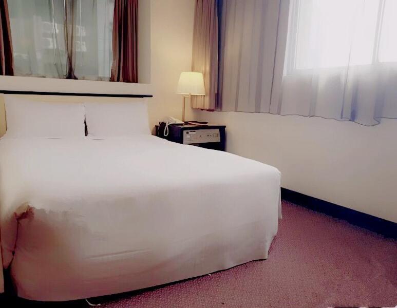 Onetel - Ximen Hotel Zhonghe  Exterior photo